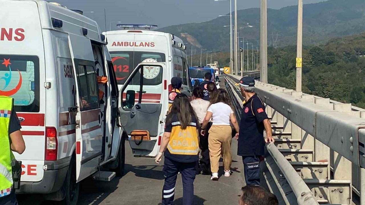 Kazada yaralanan küçük kızı jandarma teskin etti