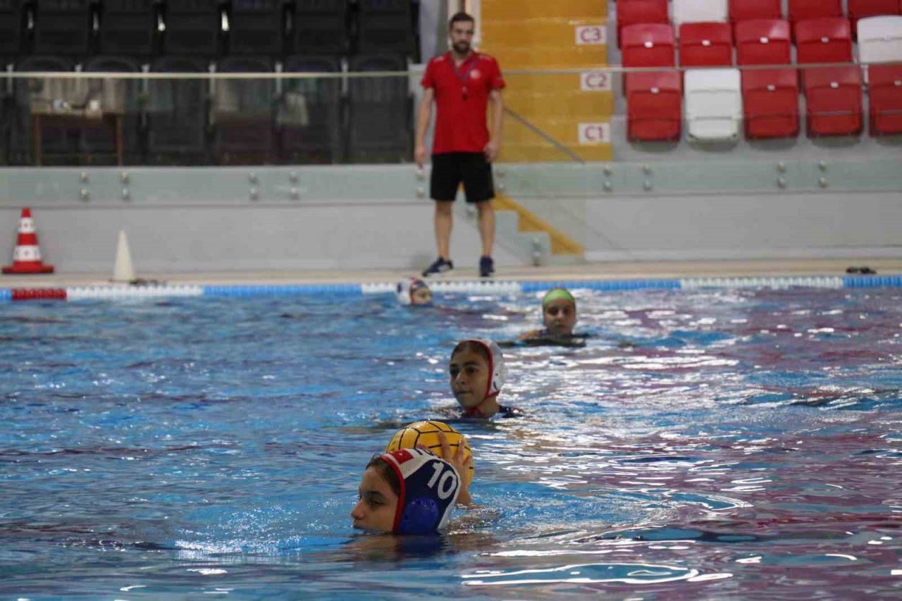 Geleceğin milli takım oyuncuları Bolu’da 2025 Avrupa Şampiyonası’na hazırlanıyor