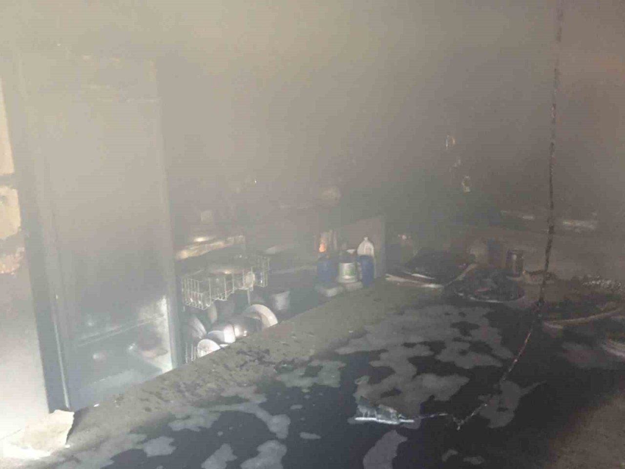 Burdur’da besi çiftliğinde çıkan yangın büyümeden söndürüldü