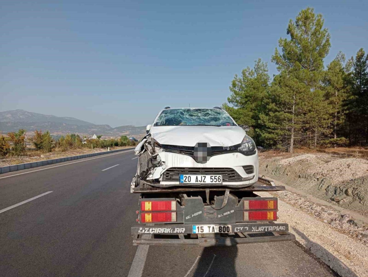Burdur’da kontrolden çıkan otomobil takla attı: 1 yaralı