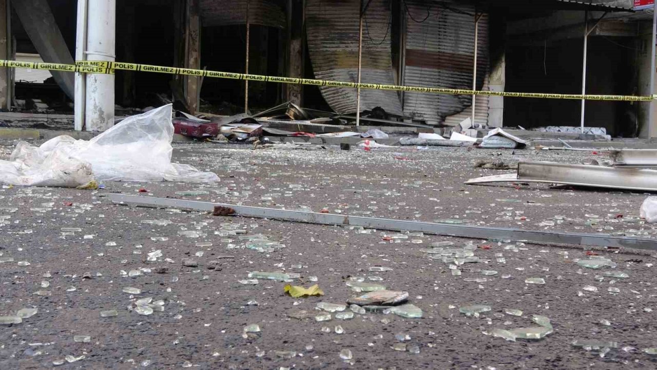 Diyarbakır’da tekstil dükkanında patlama: 25 kişi dumandan etkilendi