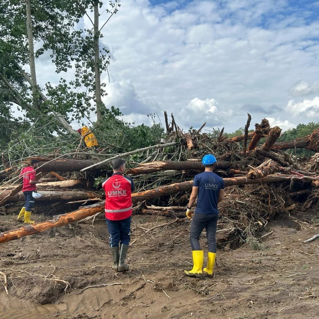 Düzce UMKE çalışmaları sürdürüyor