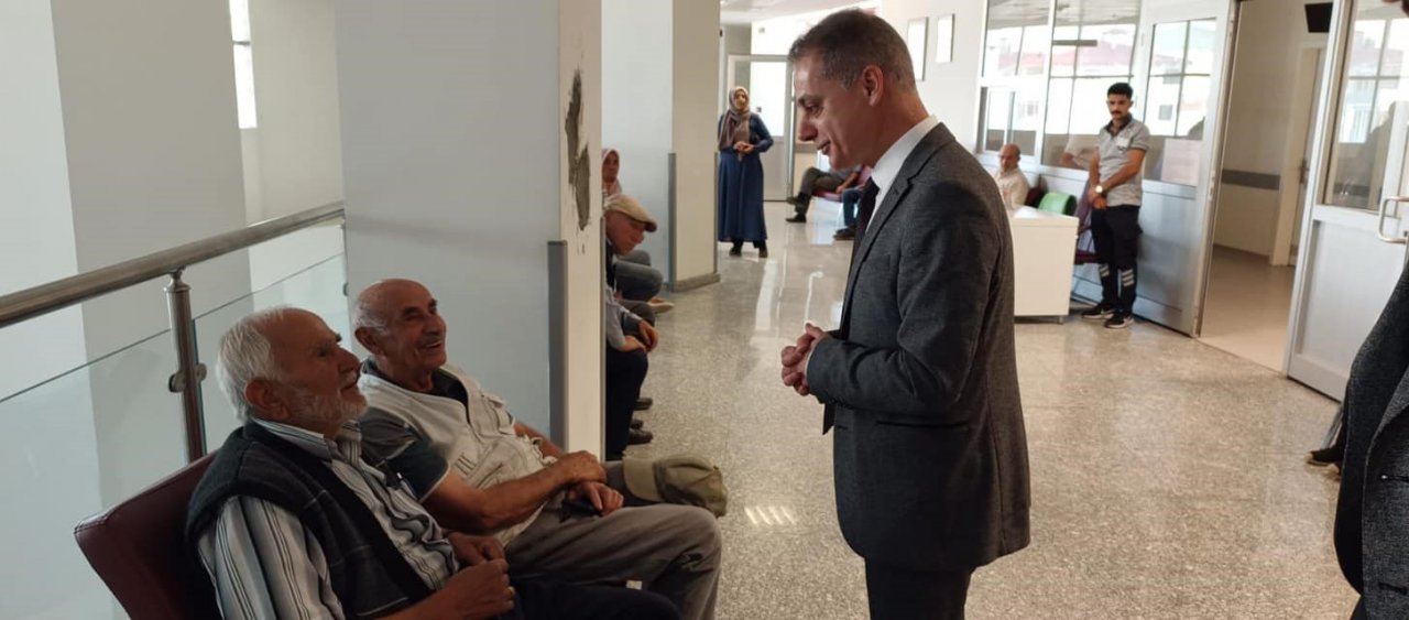 Tekin, Refahiye Devlet Hastanesinde incelemelerde bulundu