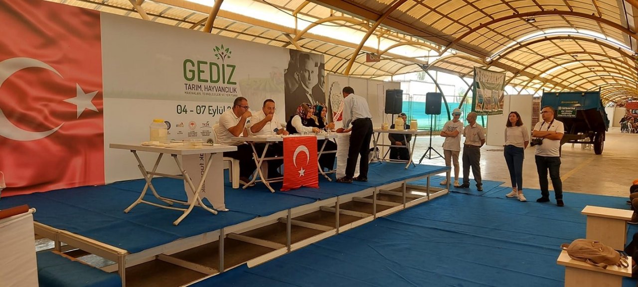 Gediz’de ’En lezzetli keçi peyniri yarışması’ düzenlendi