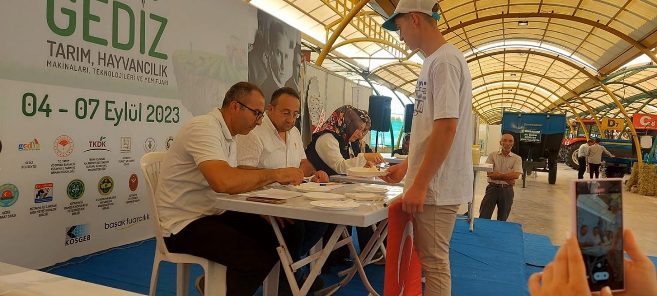 Gediz’de ’En lezzetli keçi peyniri yarışması’ düzenlendi