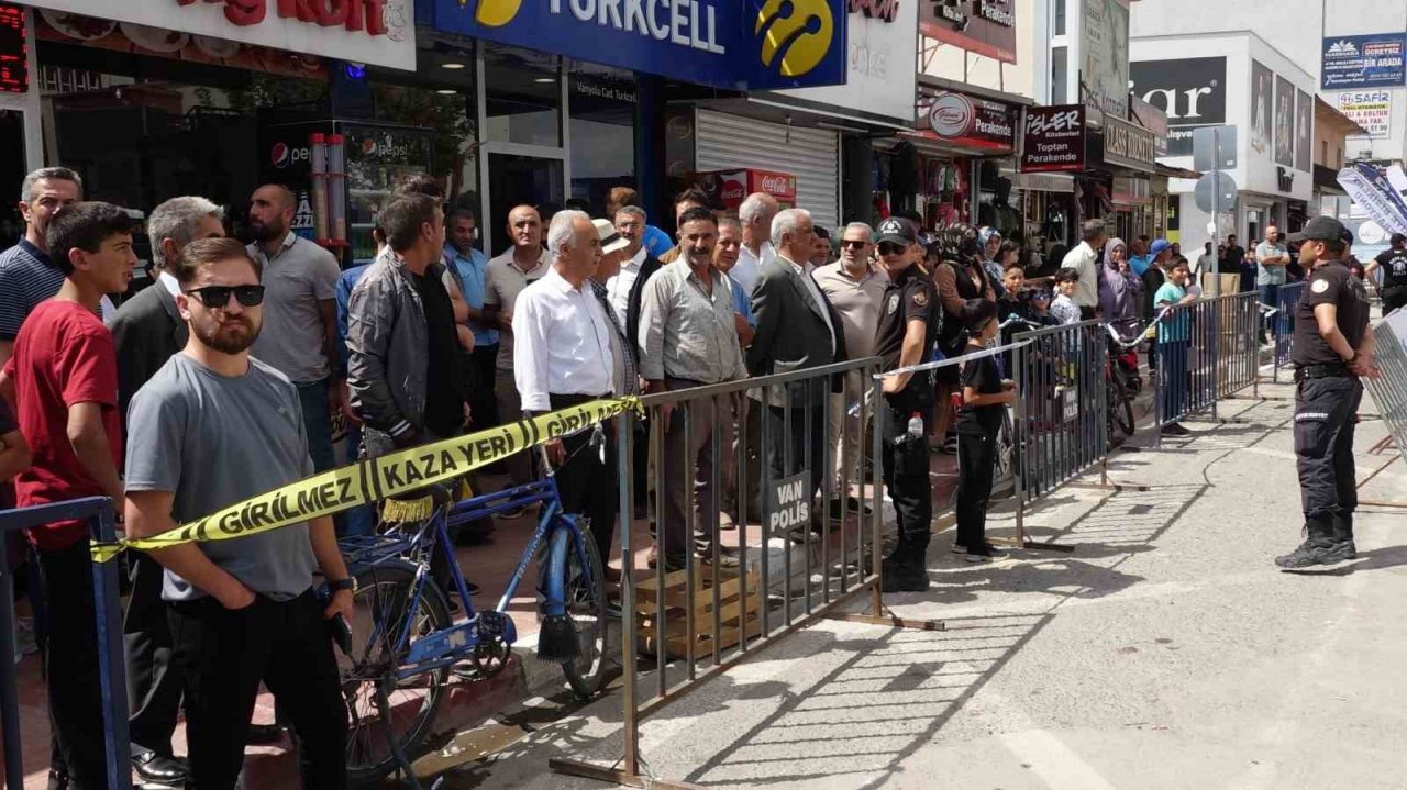 Tour of Van Uluslararası Bisiklet Yarışı’nın Erciş etabı tamamlandı