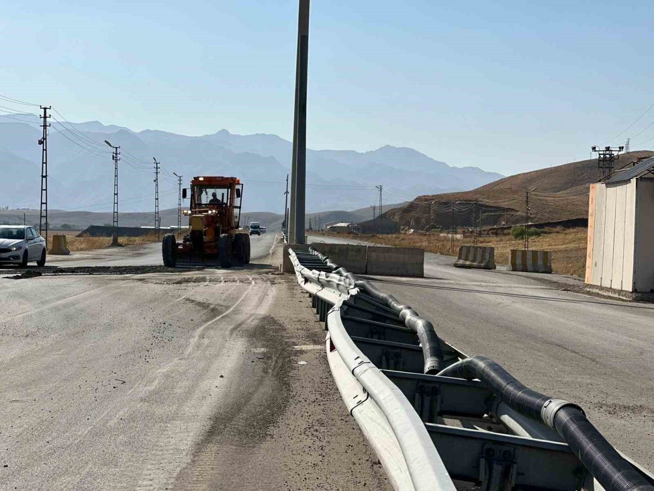 Yüksekova girişindeki polis kontrol noktası taşındı