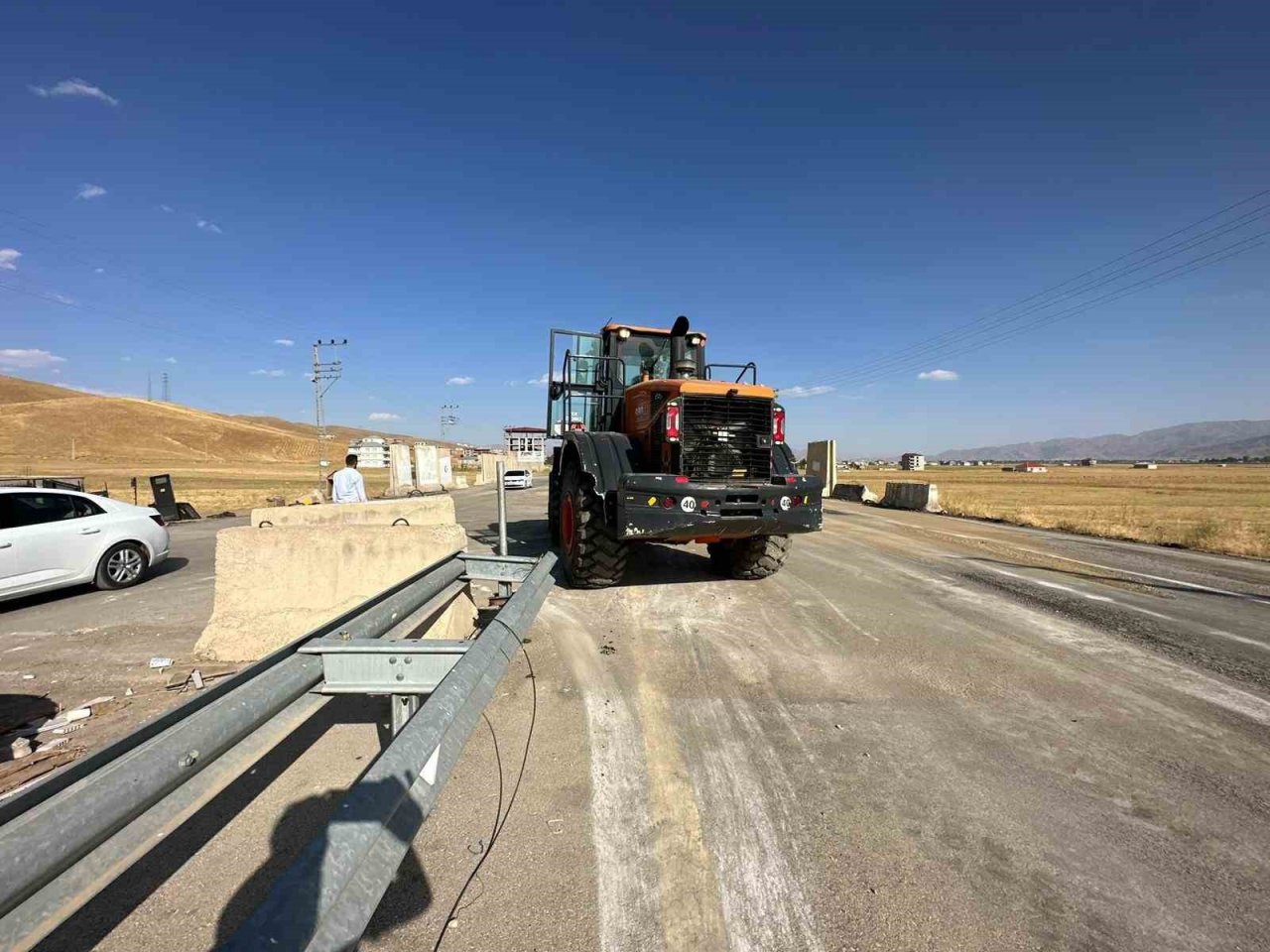 Yüksekova girişindeki polis kontrol noktası taşındı