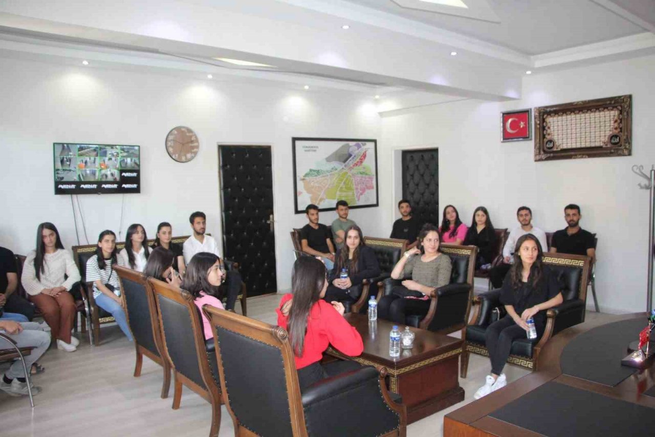 Müdür Atael 20 farklı alanda derece yapan öğrencileri ödüllendirdi