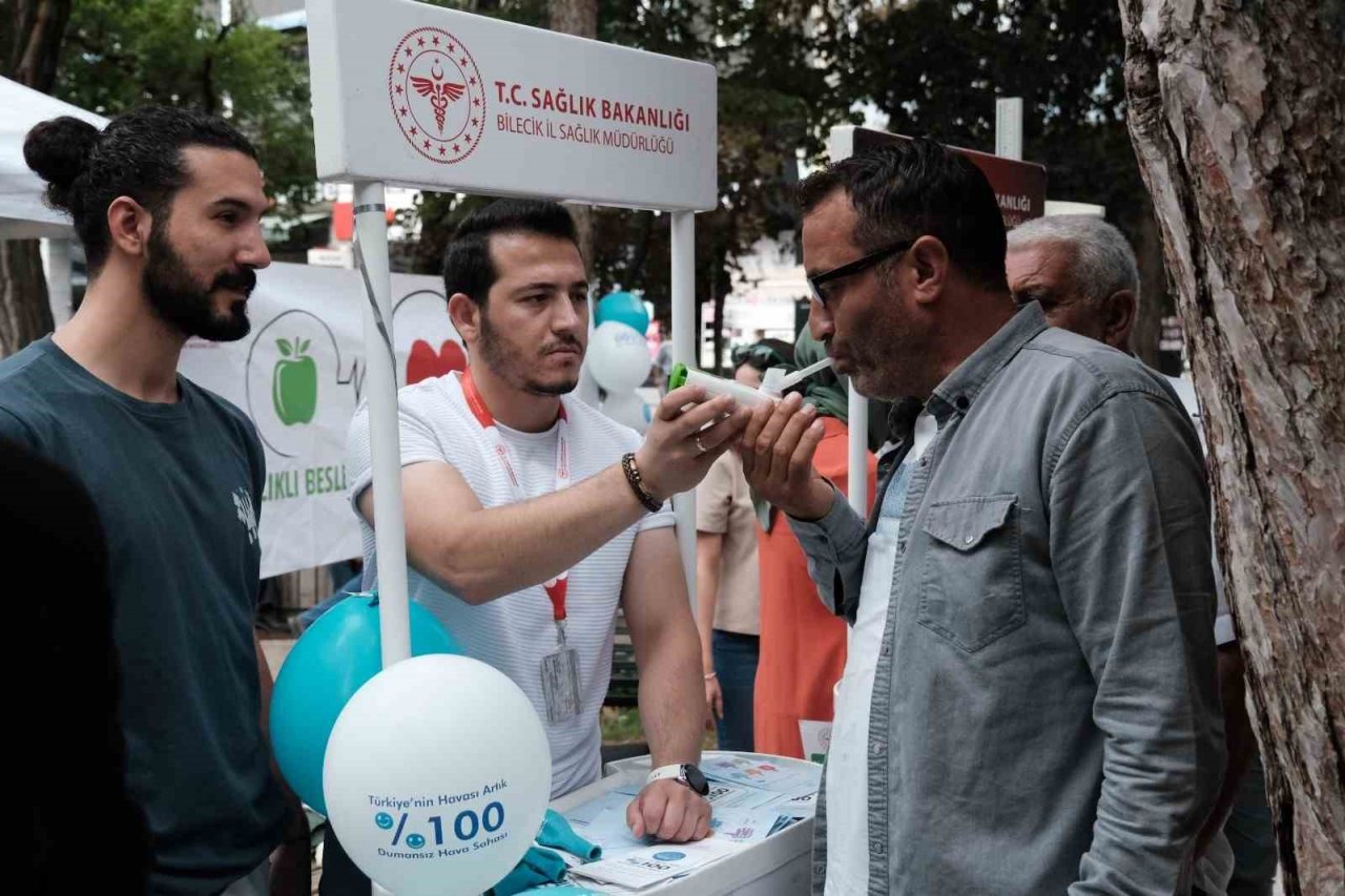 Halk sağlığına stantlı farkındalık