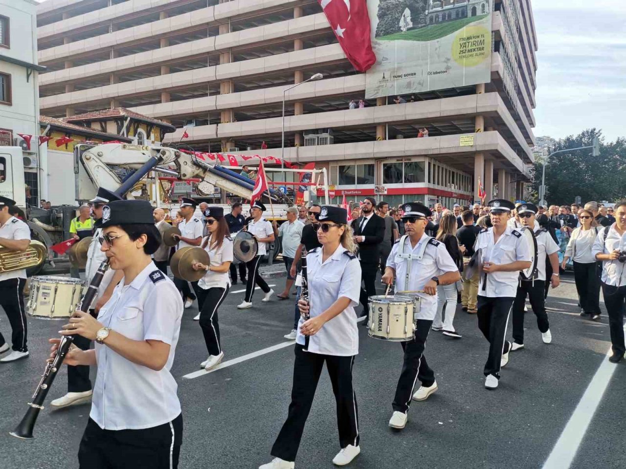 İzmir’de 9 Eylül coşkusu Zafer Yürüyüşü ile başladı