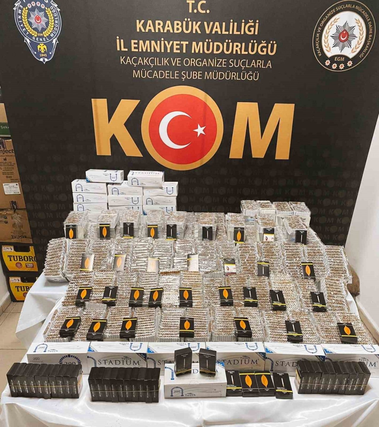 Karabük’te 31 bin 80 makaron ile ruhsatsız silahlar ele geçirildi