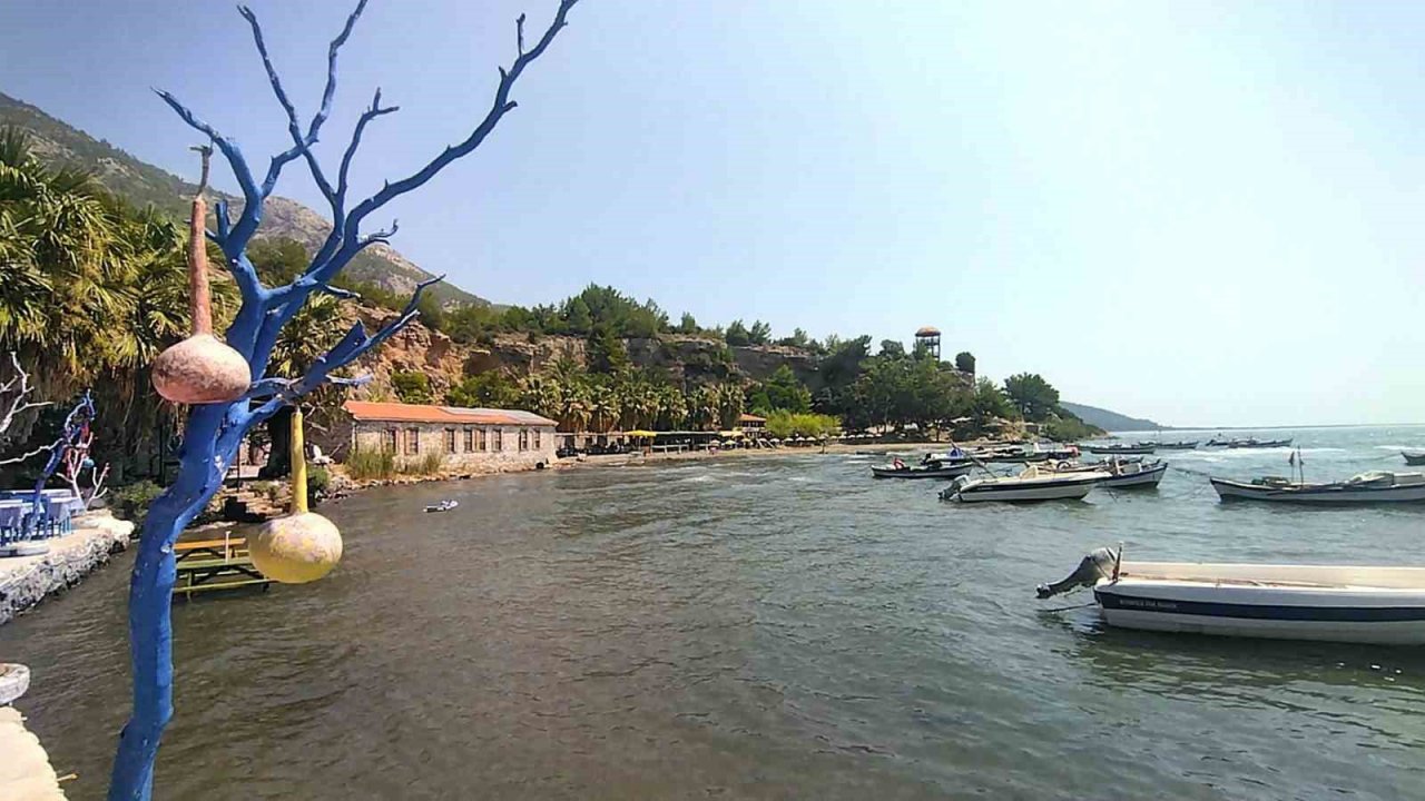 Söke’nin Karina Sahili’nde açıkta alkol satışı ve servisi yasaklandı