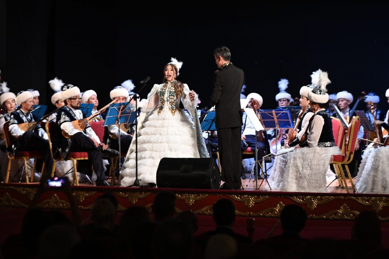 Türk Dünyasından ezgiler dinleyicileri çoşturdu