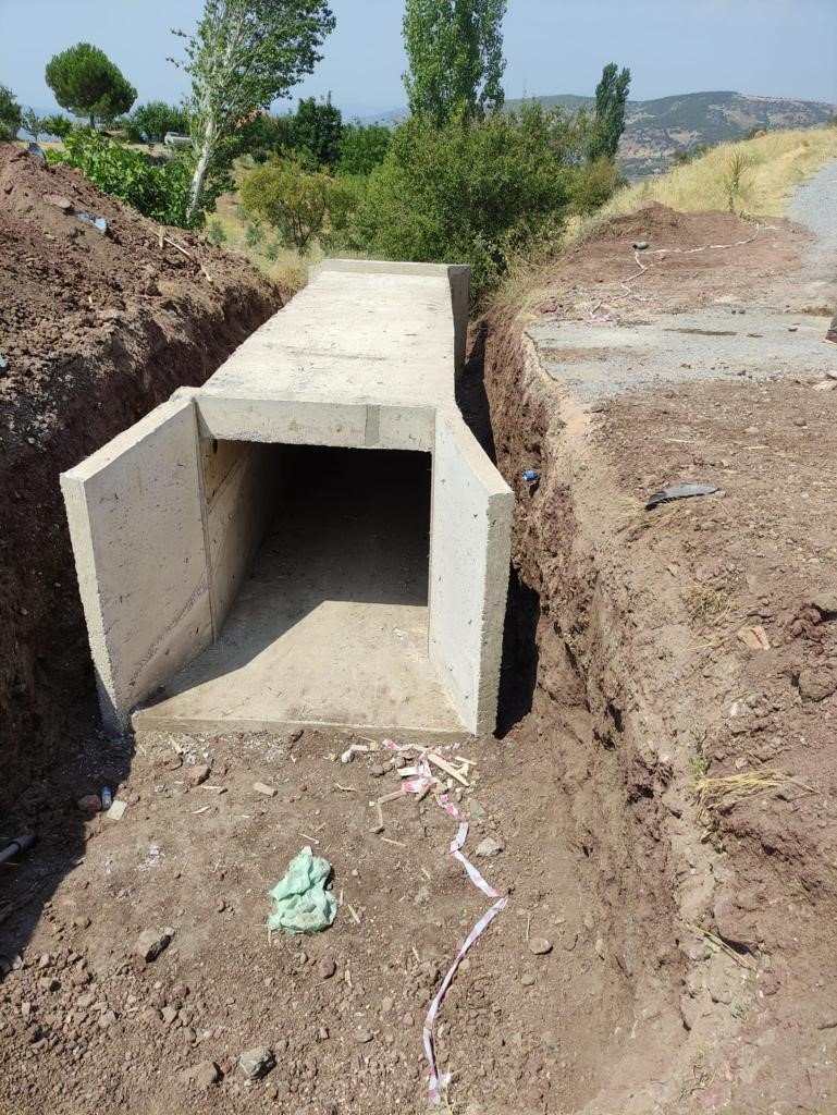 MASKİ’den dere temizliği ve menfez çalışması