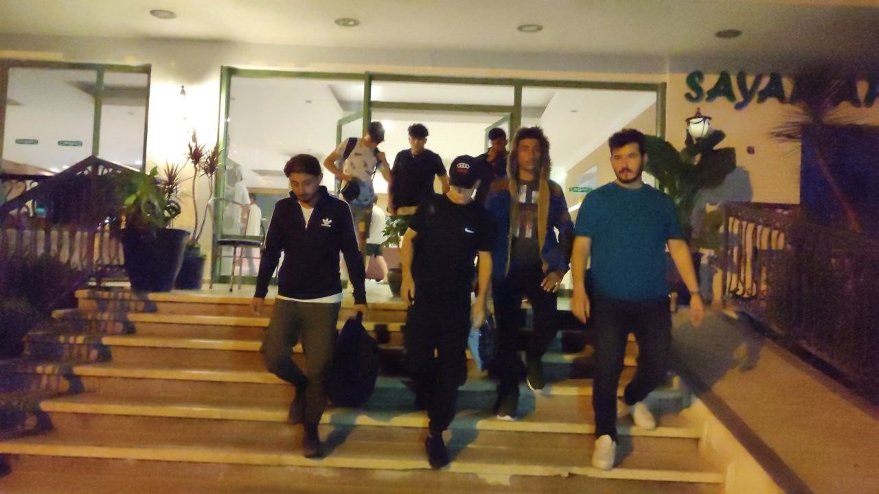 Marmaris’te bir apart otelde 32 düzensiz göçmen yakalandı