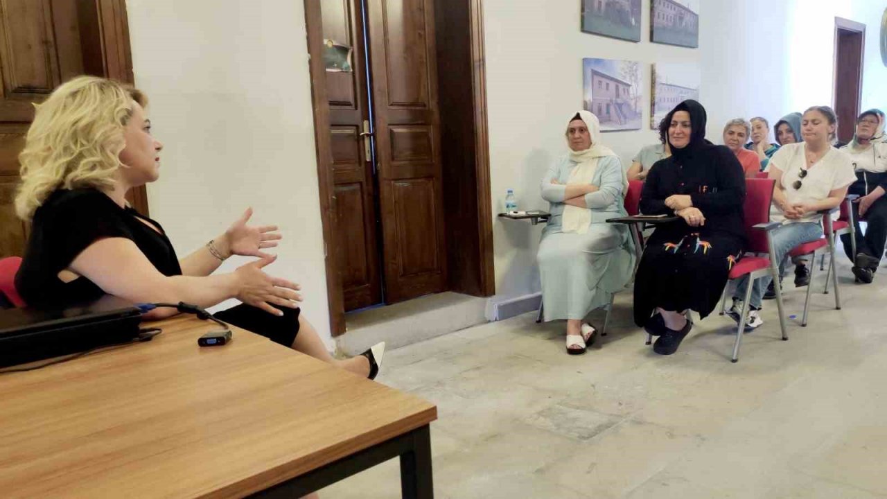 Doç. Dr. Karagöz: “Vücuttaki demir ve B12 vitamin düzeyine bakılmalı”