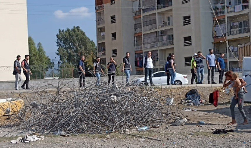 Osmaniye’de enkazdan çıkan demirleri çalan hırsızlara yönelik operasyon