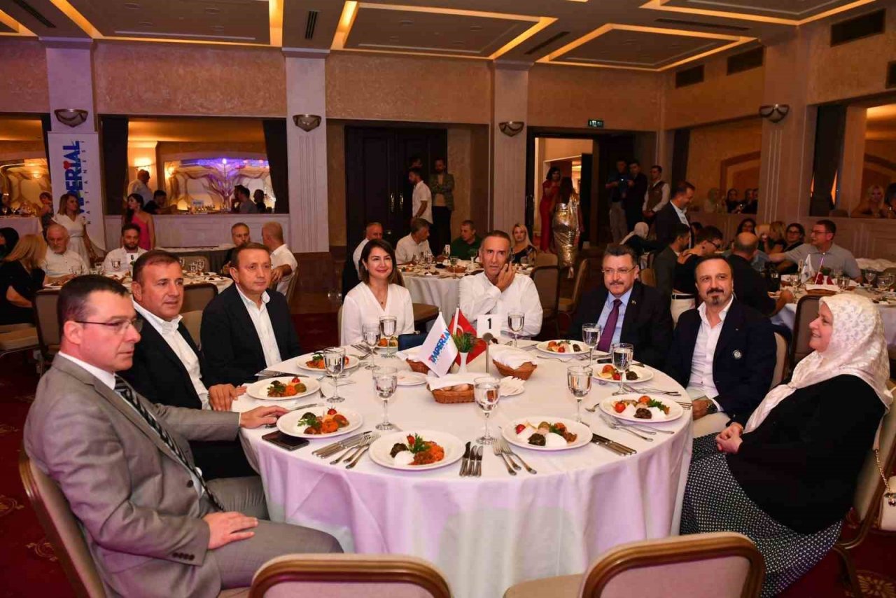 Özel İmperial Hastanesi 16. yaşını kutladı