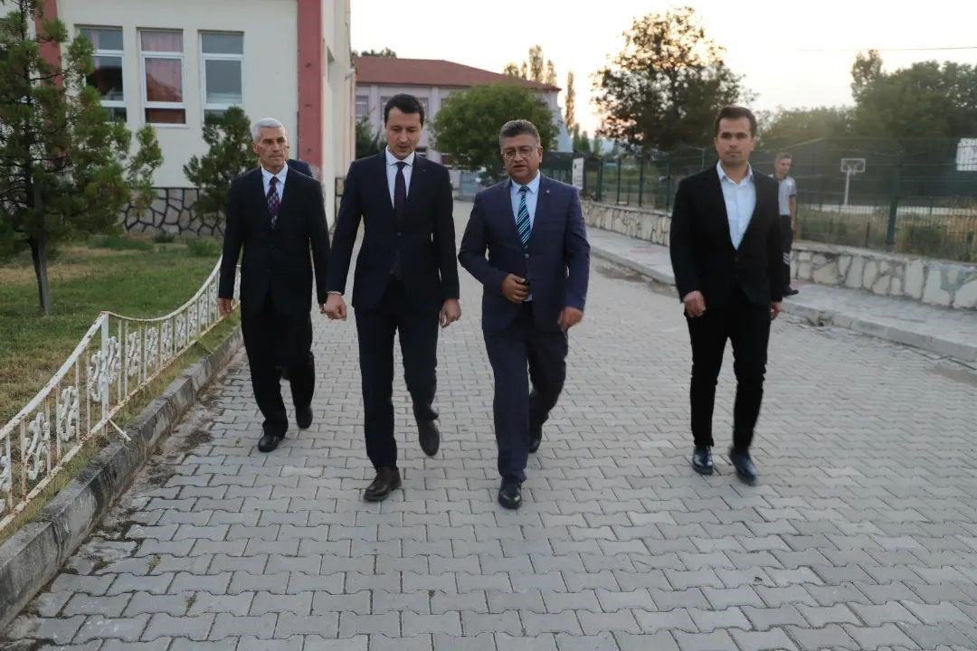 Rektör Kızıltoprak: "Ders içerikleri kaliteli ve güncel olmak zorunda”