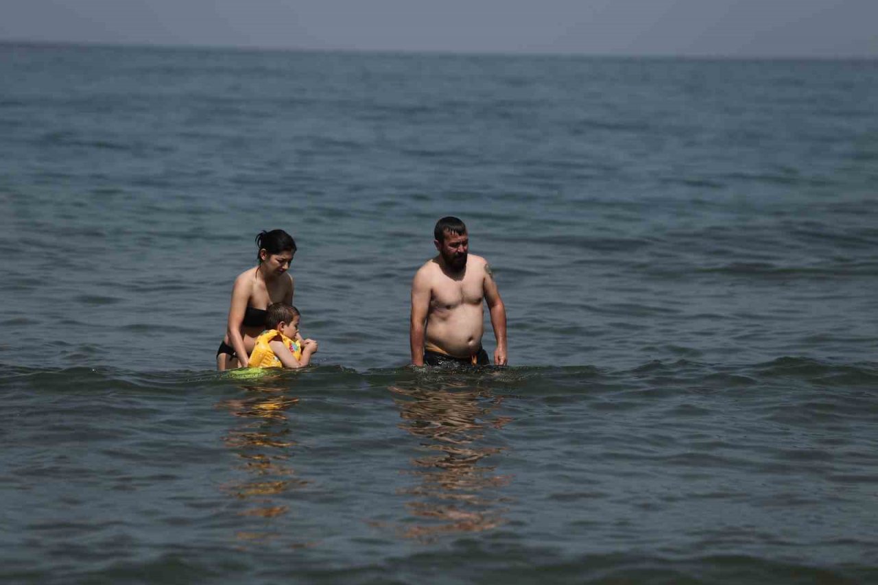 Bursa’nın son ‘Mavi Bayrak’lı plajı sonbaharda da ilgi görüyor