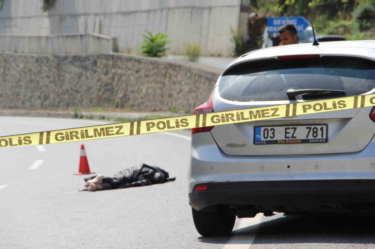 Metrelerce sürüklendi, geride ayakkabısı ve kasketi kaldı