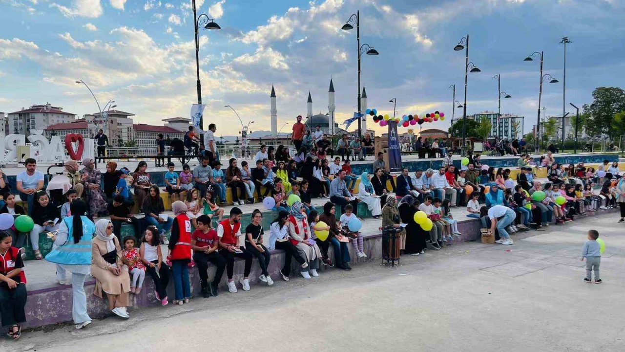 UDER, 8 Eylül Dünya Okuma Yazma Günü’nü Ağrı’da çocuklarla geçirdi