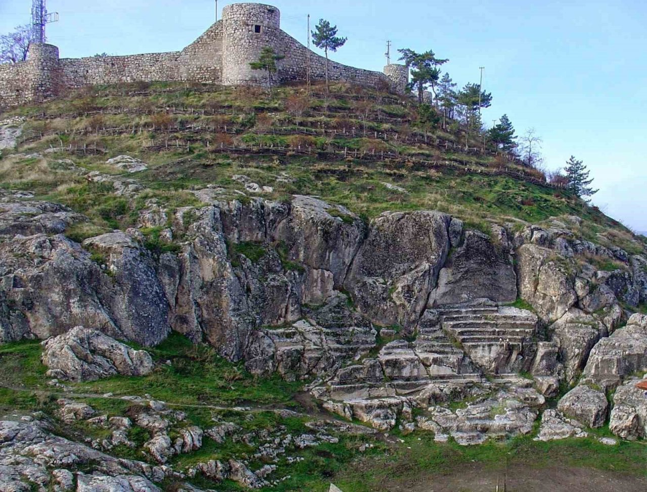 Zile Kalesi’nde kazı çalışmaları başlatıldı
