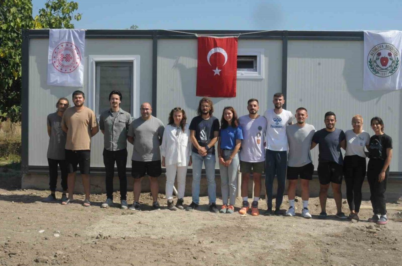 Altınova, yatırımlarla büyüyor