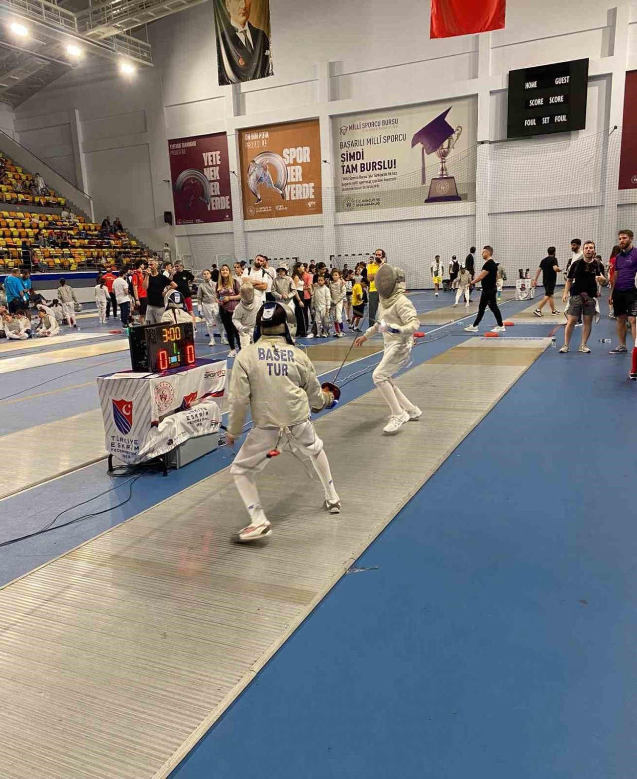 Eskrimde kupalar sahibini buldu