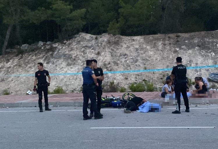 Antalya’da motosiklet faciası: 2 genç kız hayatını kaybetti