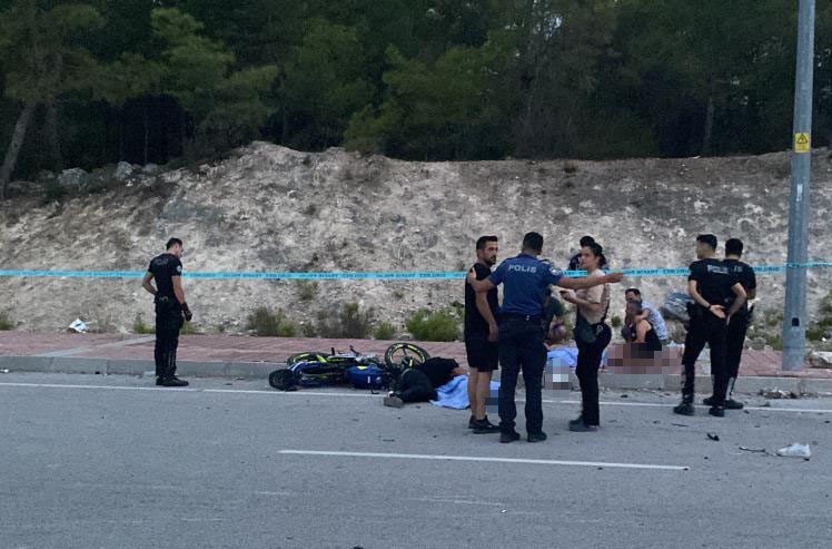 Antalya’da motosiklet faciası: 2 genç kız hayatını kaybetti