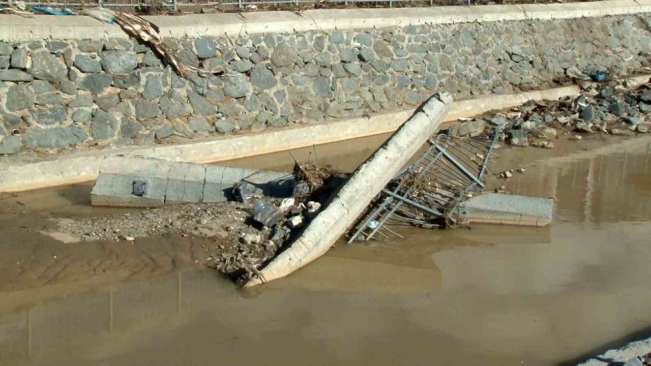 İstanbul’da felaketin üzerinden 5 gün geçti, çöken dere yatağında çalışma başlatılmadı