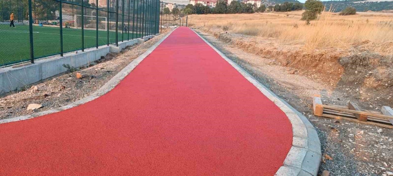 Başkan Doğan: "Emet’in her köşesini spor tesisleri ile donatıyoruz”