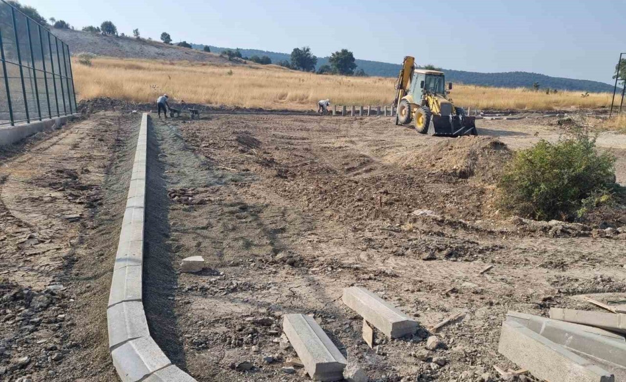 Başkan Doğan: "Emet’in her köşesini spor tesisleri ile donatıyoruz”