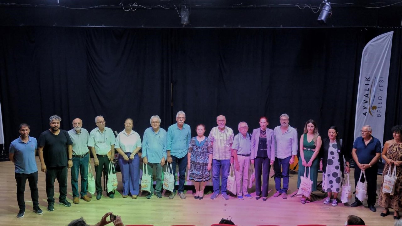 En güzel şiirler Ayvalık’ta buluştu