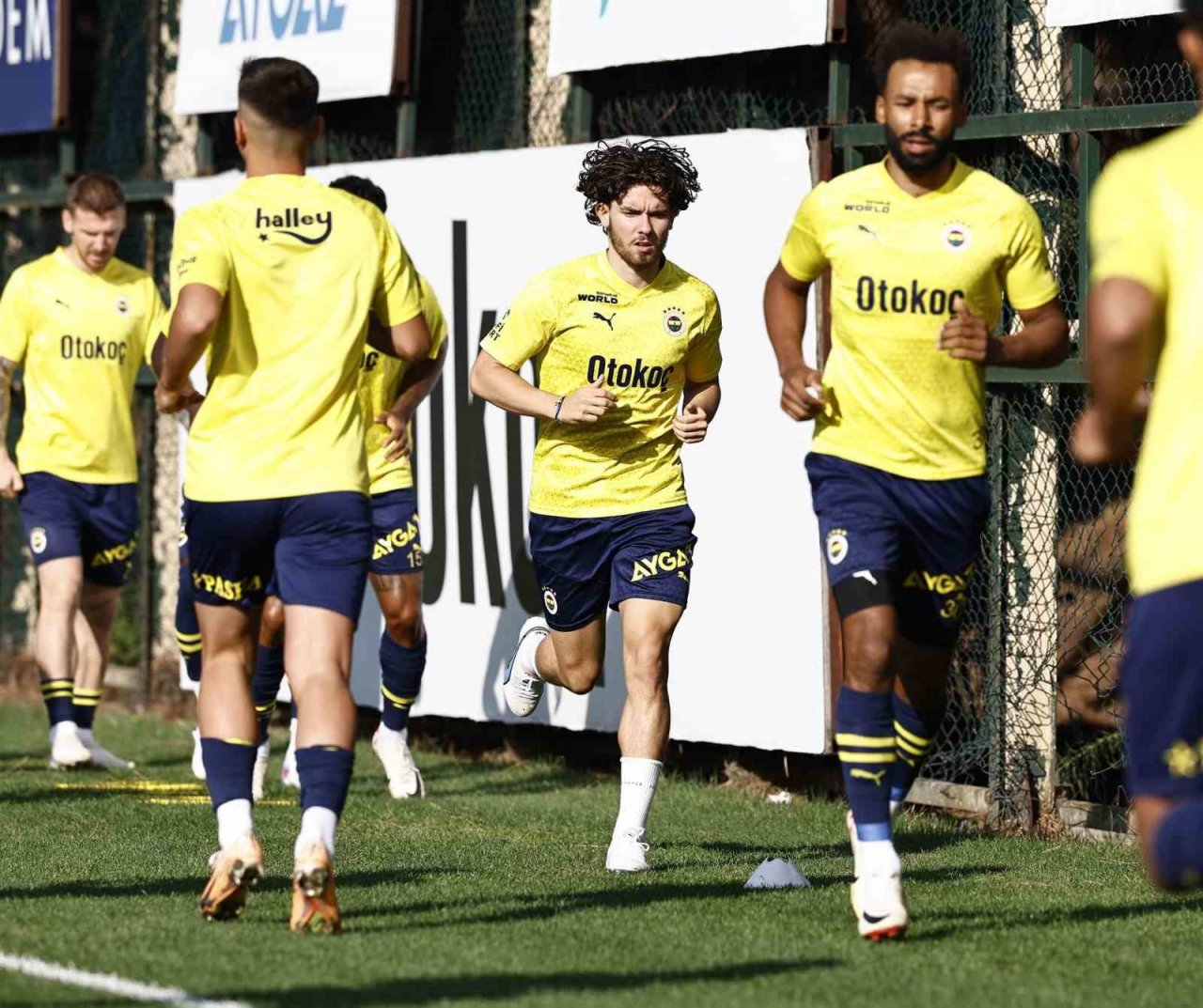 Fenerbahçe, Antalyaspor maçı hazırlıklarını sürdürdü