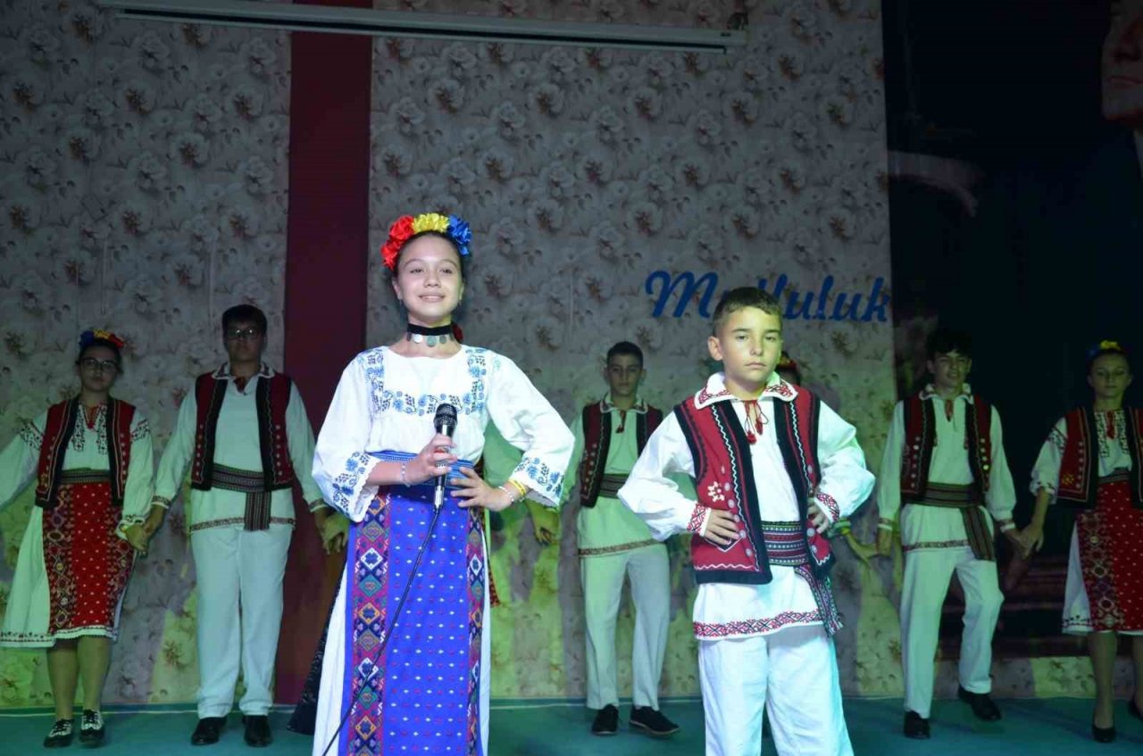 Gömeç’te uluslararası halk oyunları coşkusu