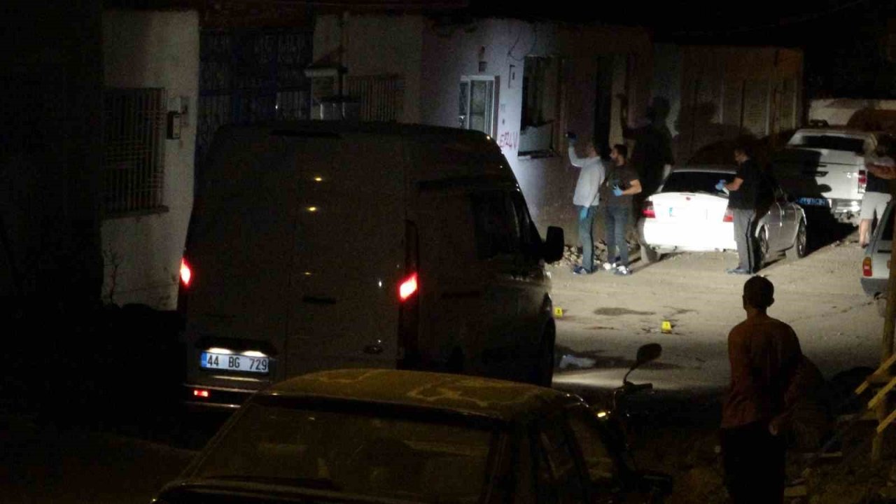 Malatya’da dehşete düşüren olay: Husumetlisinin boğazını bıçakla kesip canlı yayın yaptı