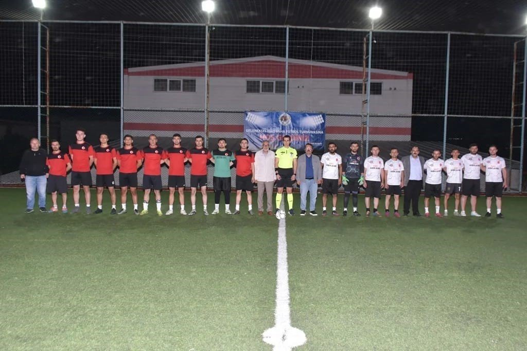 Geleneksel Halı Saha Futbol Turnuvası’nın şampiyonu Erenköy oldu