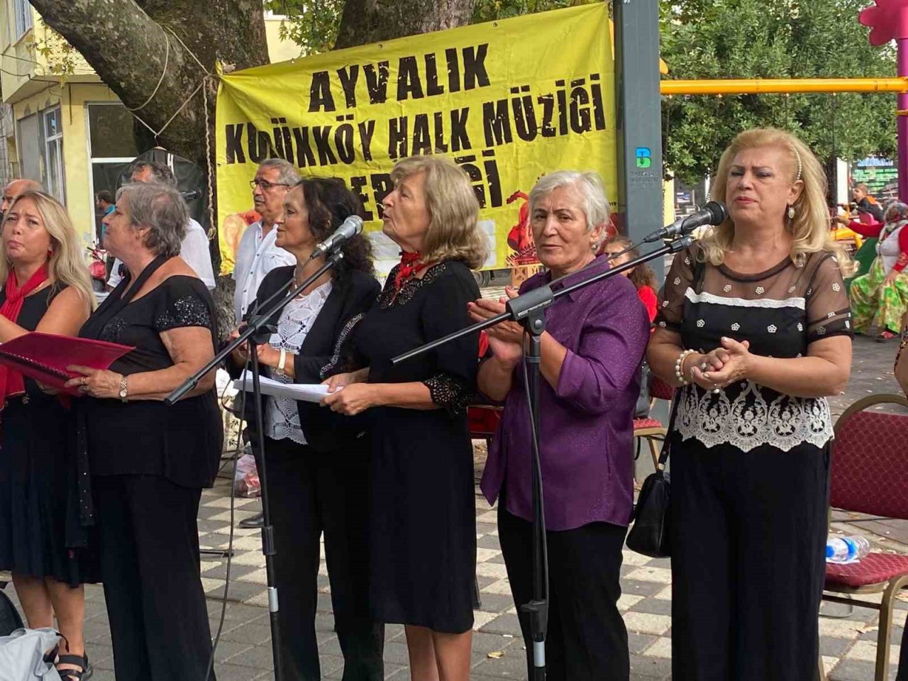 İvrindilileri türküye doyurdular