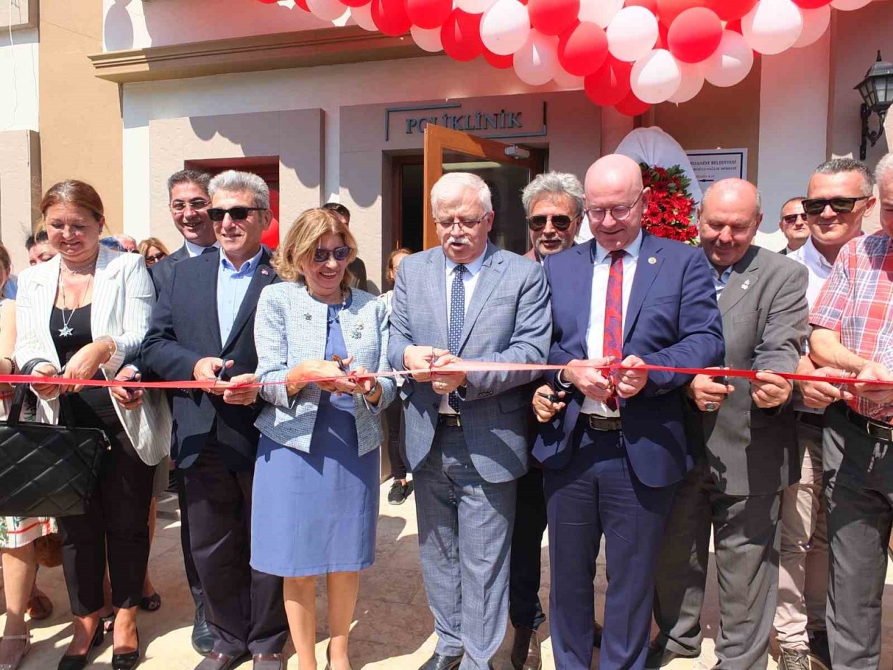 Burhaniye’de Sağlık Merkezi açıldı