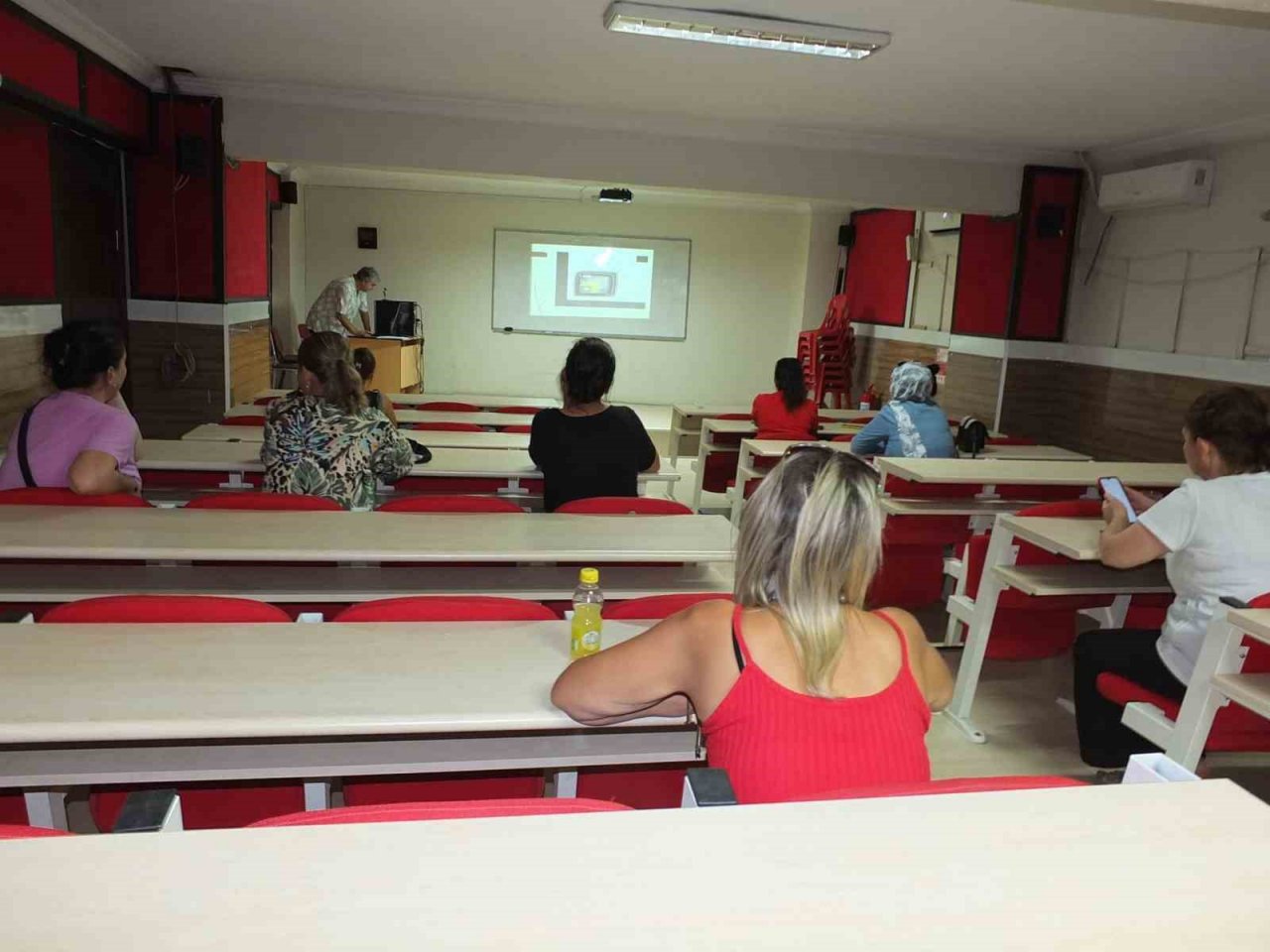 Burhaniye’de rehber personel eğitimleri tamamlandı