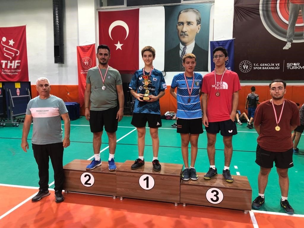 Köyceğiz Masa Tenisi Zafer Kupası sahiplerini buldu