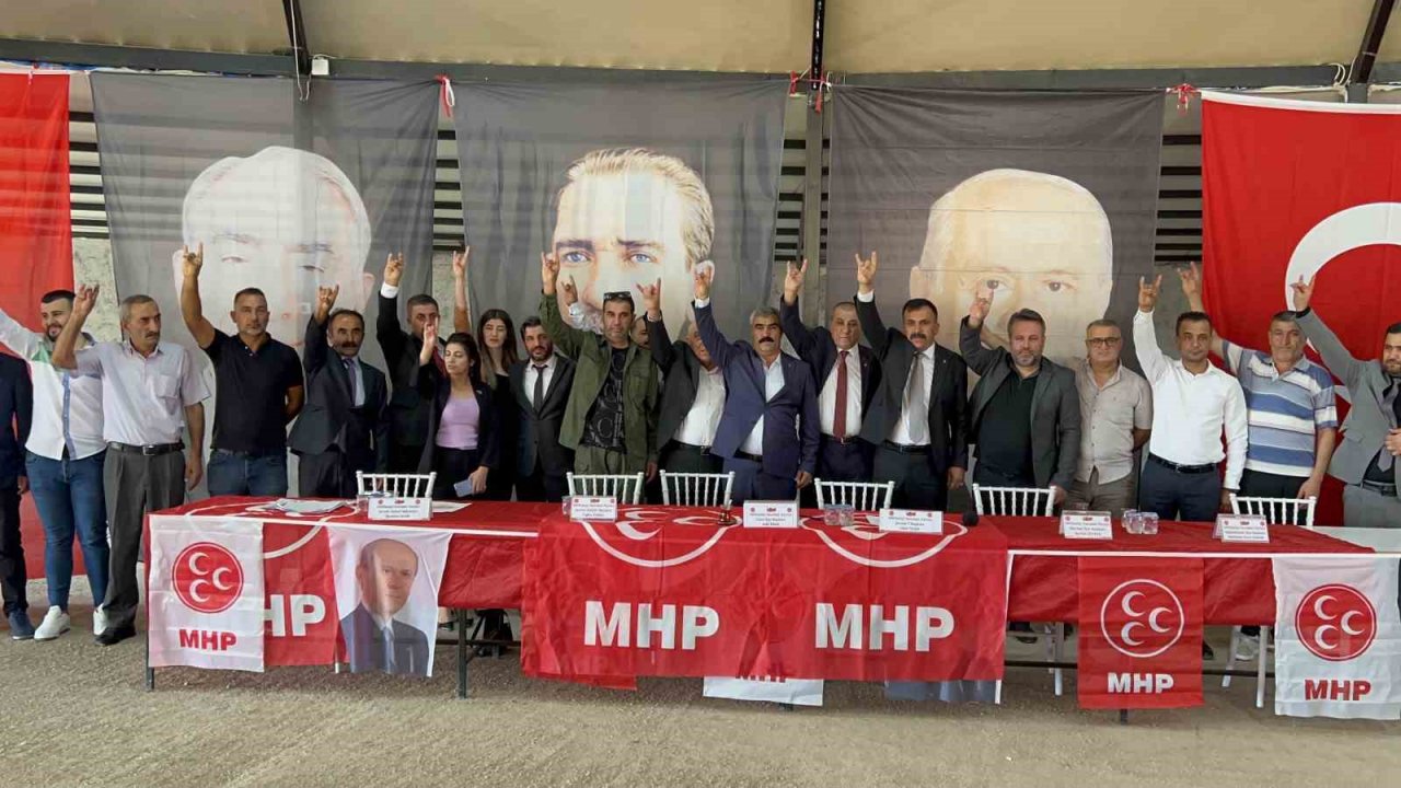 MHP ilçe kongresi kıl çadırda yapıldı