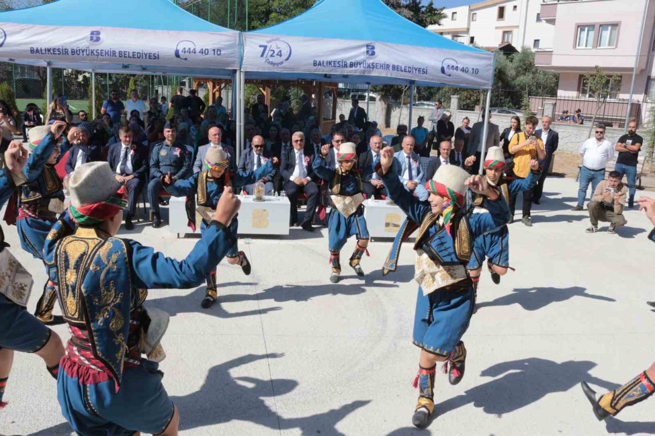 Öğrenciler ders başı yaptı