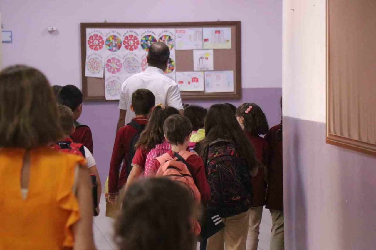 Yeni eğitim ve öğretim yılını minikler böyle karşıladı