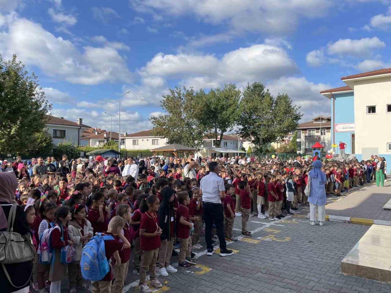 Yeni eğitim ve öğretim yılını minikler böyle karşıladı