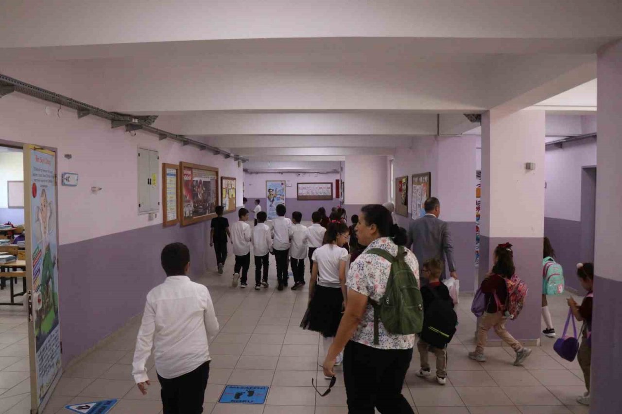 Yeni eğitim ve öğretim yılını minikler böyle karşıladı