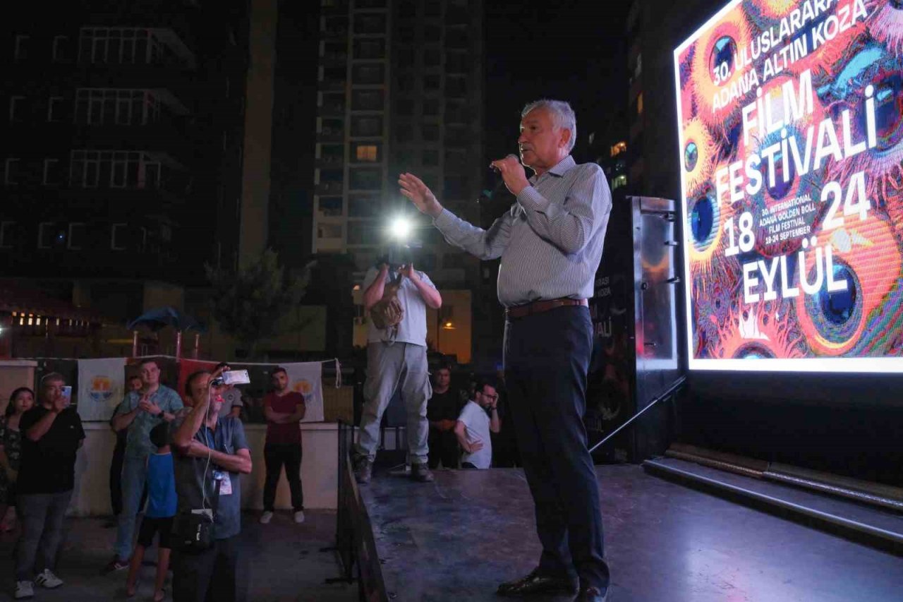 Adanalıların yazlık sinema nostaljisi sürüyor